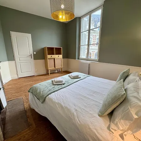 Centre Terrasse Et Vue Chateau Apartament