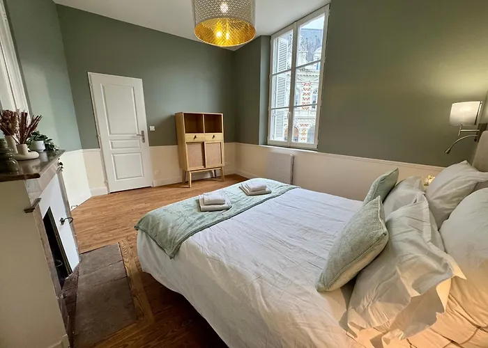 Centre Terrasse Et Vue Chateau Апартаменты